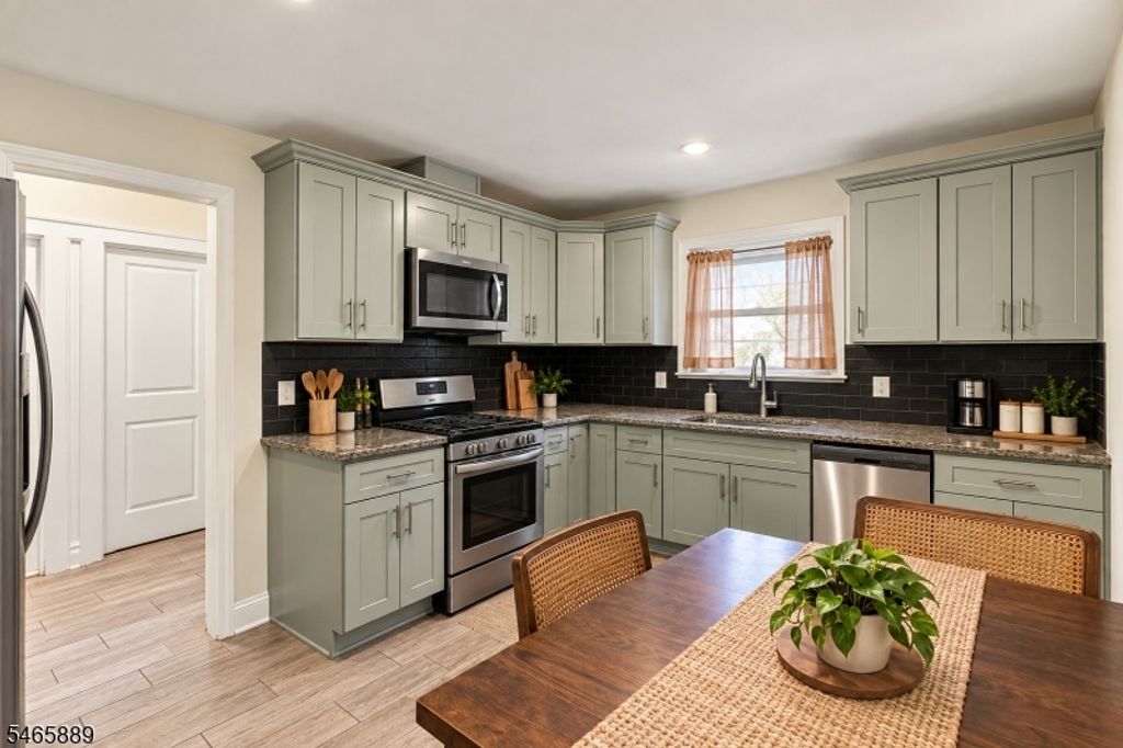 299 Renner Ave, Newark City, NJ 07112 — photo 3