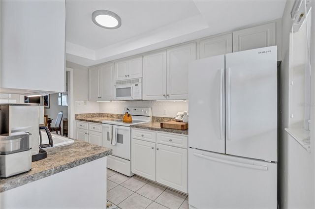 6140 MIDNIGHT PASS ROAD 603, Sarasota, FL 34242