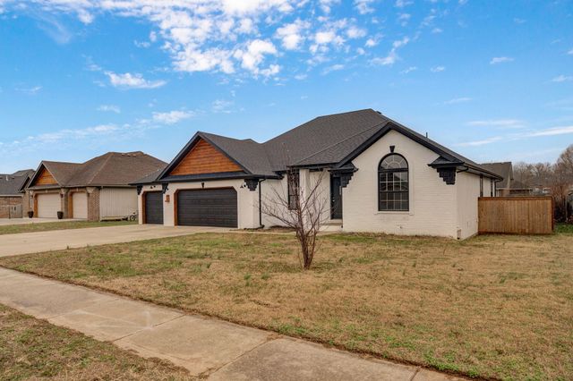 194 Meadowlark, Willard, MO 65781