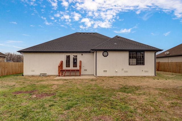 194 Meadowlark, Willard, MO 65781