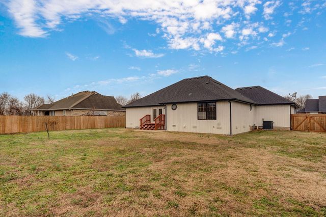 194 Meadowlark, Willard, MO 65781