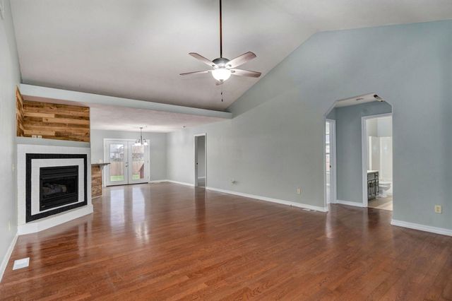 194 Meadowlark, Willard, MO 65781