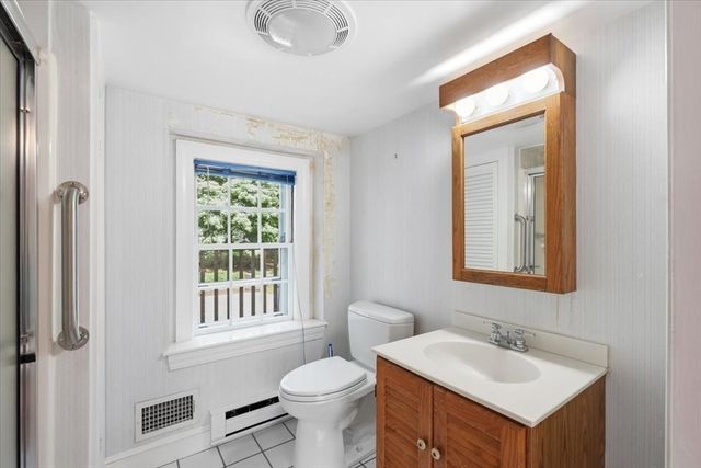 97 Green St, Needham, MA 02492