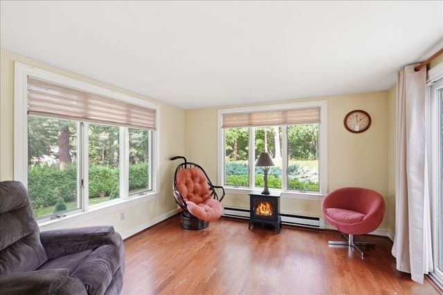 97 Green St, Needham, MA 02492