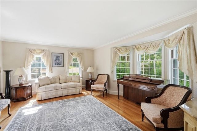 97 Green St, Needham, MA 02492