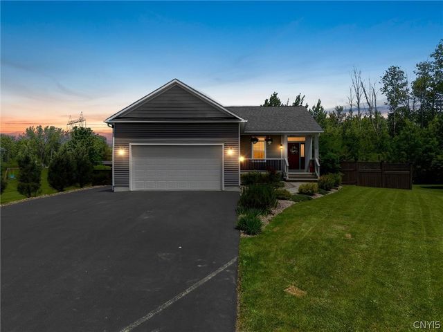 8684 Lavender Lane, Cicero, NY 13039