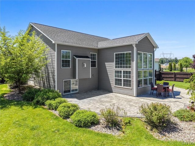 8684 Lavender Lane, Cicero, NY 13039