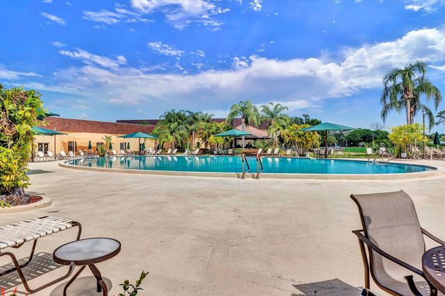 202 BEDFORD TRAIL 113, Sun City Center, FL 33573