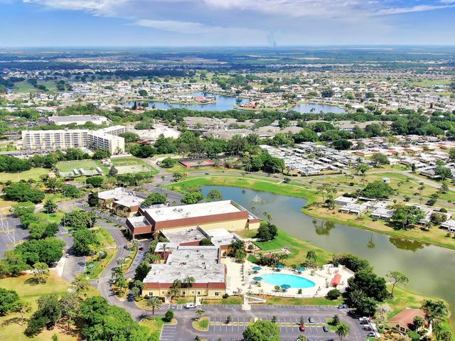 202 BEDFORD TRAIL 113, Sun City Center, FL 33573