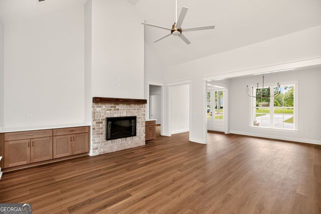 1004 Country Club Road, Perry, GA 31069
