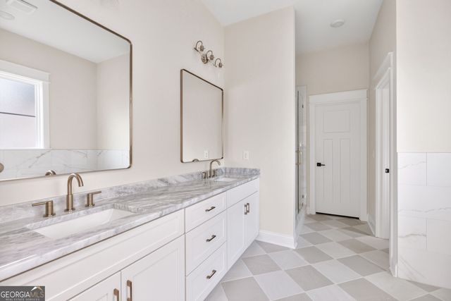 1004 Country Club Road, Perry, GA 31069