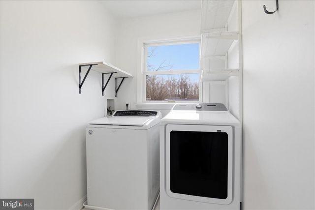 9712 KLIMT CT, Burke, VA 22015