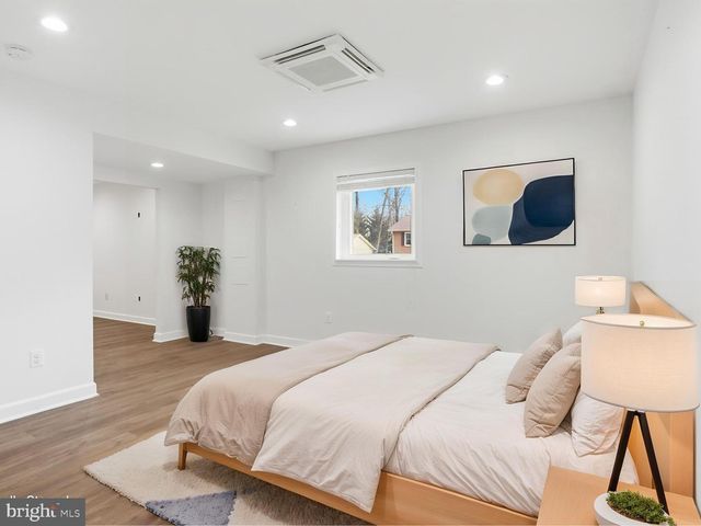 9712 KLIMT CT, Burke, VA 22015