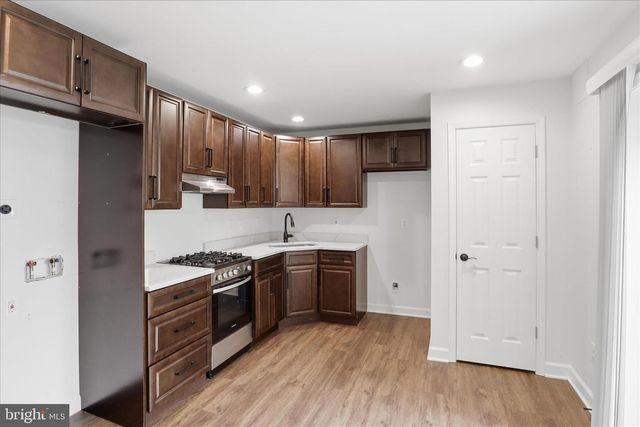 9712 KLIMT CT, Burke, VA 22015