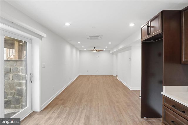 9712 KLIMT CT, Burke, VA 22015