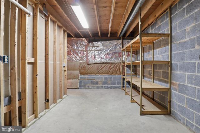 9712 KLIMT CT, Burke, VA 22015