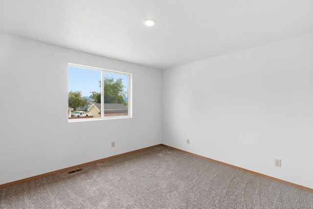4324 N Upland Ct, Spokane, WA 99216