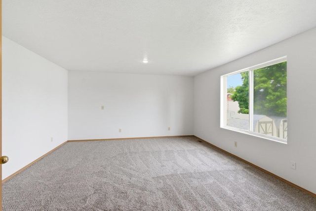 4324 N Upland Ct, Spokane, WA 99216