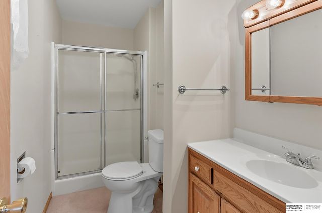 2418 S 49th Avenue, Omaha, NE 68106