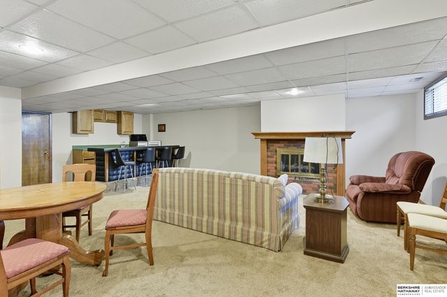 2418 S 49th Avenue, Omaha, NE 68106