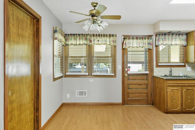 2418 S 49th Avenue, Omaha, NE 68106