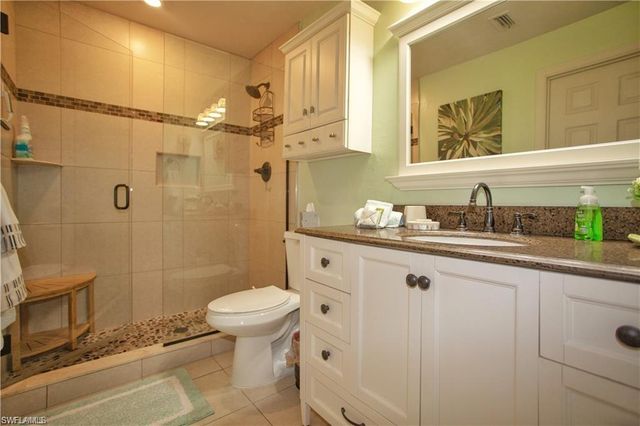 3563 Antarctic CIR 2102, Naples, FL 34112