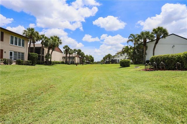 3563 Antarctic CIR 2102, Naples, FL 34112