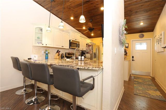3563 Antarctic CIR 2102, Naples, FL 34112