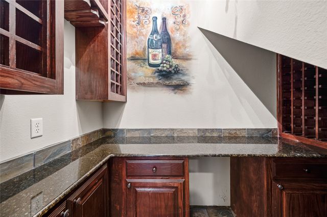 105 Zephyr Court, Aurora, TX 76078