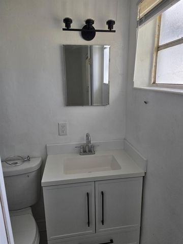 511 N 65th Avenue, Hollywood, FL 33024