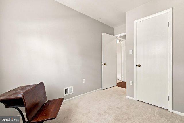 5256 MEDWICK CT, Woodbridge, VA 22193