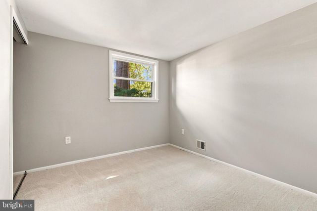 5256 MEDWICK CT, Woodbridge, VA 22193