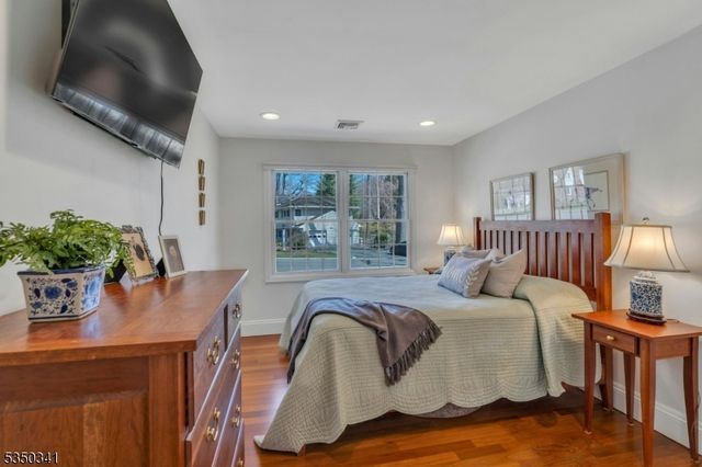 71 New St, Allendale Boro, NJ 07401