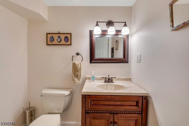 71 New St, Allendale Boro, NJ 07401