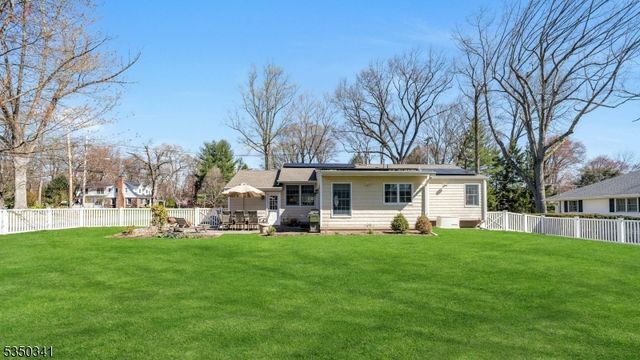 71 New St, Allendale Boro, NJ 07401