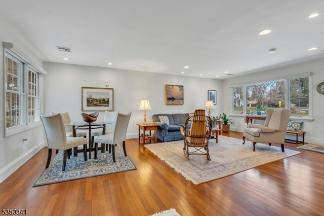 71 New St, Allendale Boro, NJ 07401