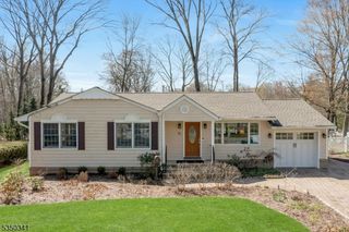 71 New St, Allendale Boro, NJ 07401