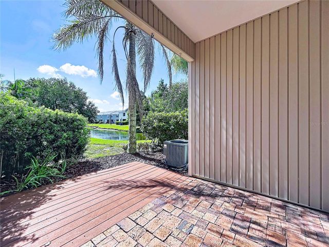 12207 COUNTRY WHITE CIRCLE, Tampa, FL 33635