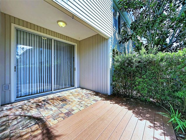 12207 COUNTRY WHITE CIRCLE, Tampa, FL 33635