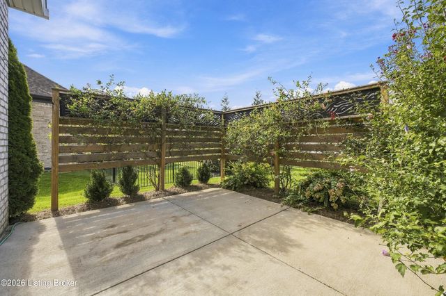 6370 Clore Ln, Crestwood, KY 40014