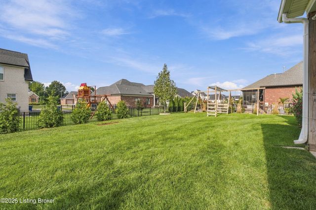 6370 Clore Ln, Crestwood, KY 40014