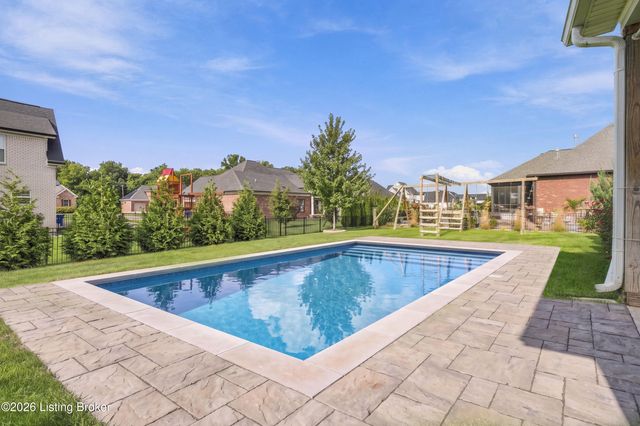 6370 Clore Ln, Crestwood, KY 40014