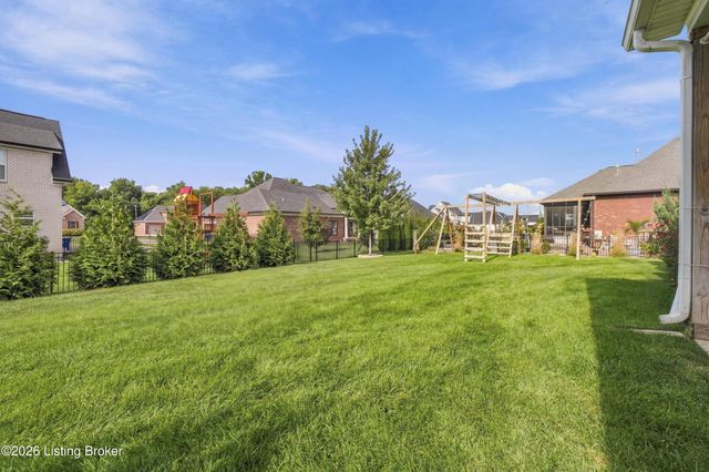 6370 Clore Ln, Crestwood, KY 40014