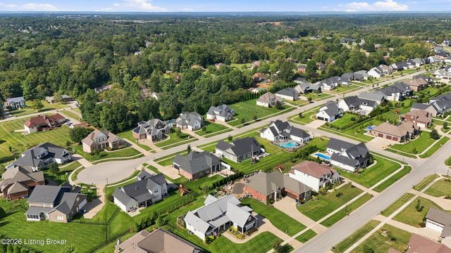 6370 Clore Ln, Crestwood, KY 40014