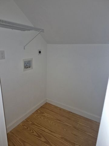 182 Main Rd, Gill, MA 01354