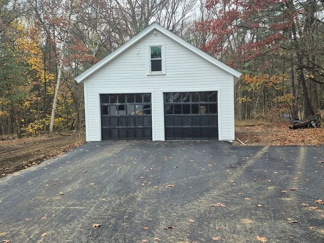 182 Main Rd, Gill, MA 01354