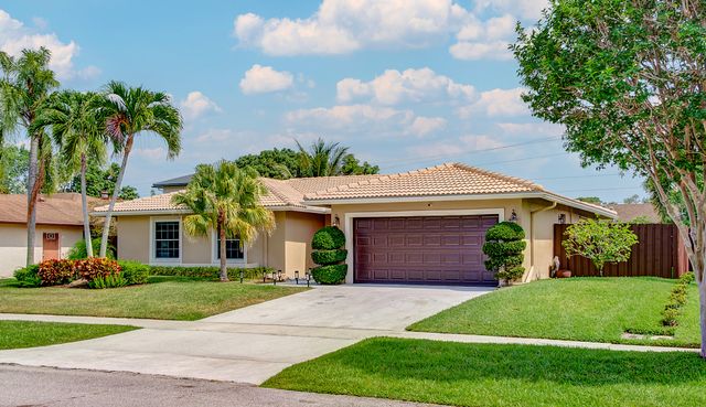 4886 Acorn Drive, Boca Raton, FL 33487