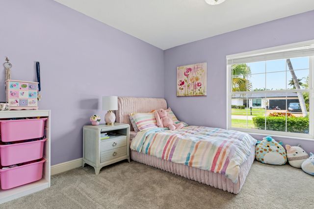 4886 Acorn Drive, Boca Raton, FL 33487