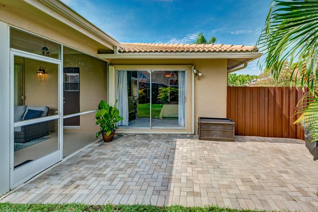 4886 Acorn Drive, Boca Raton, FL 33487