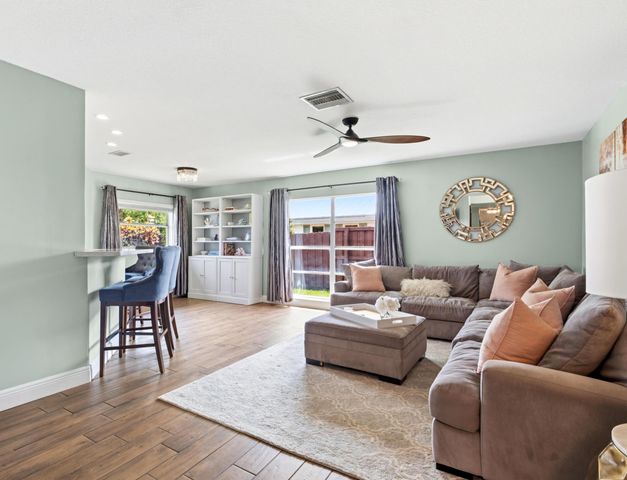 4886 Acorn Drive, Boca Raton, FL 33487